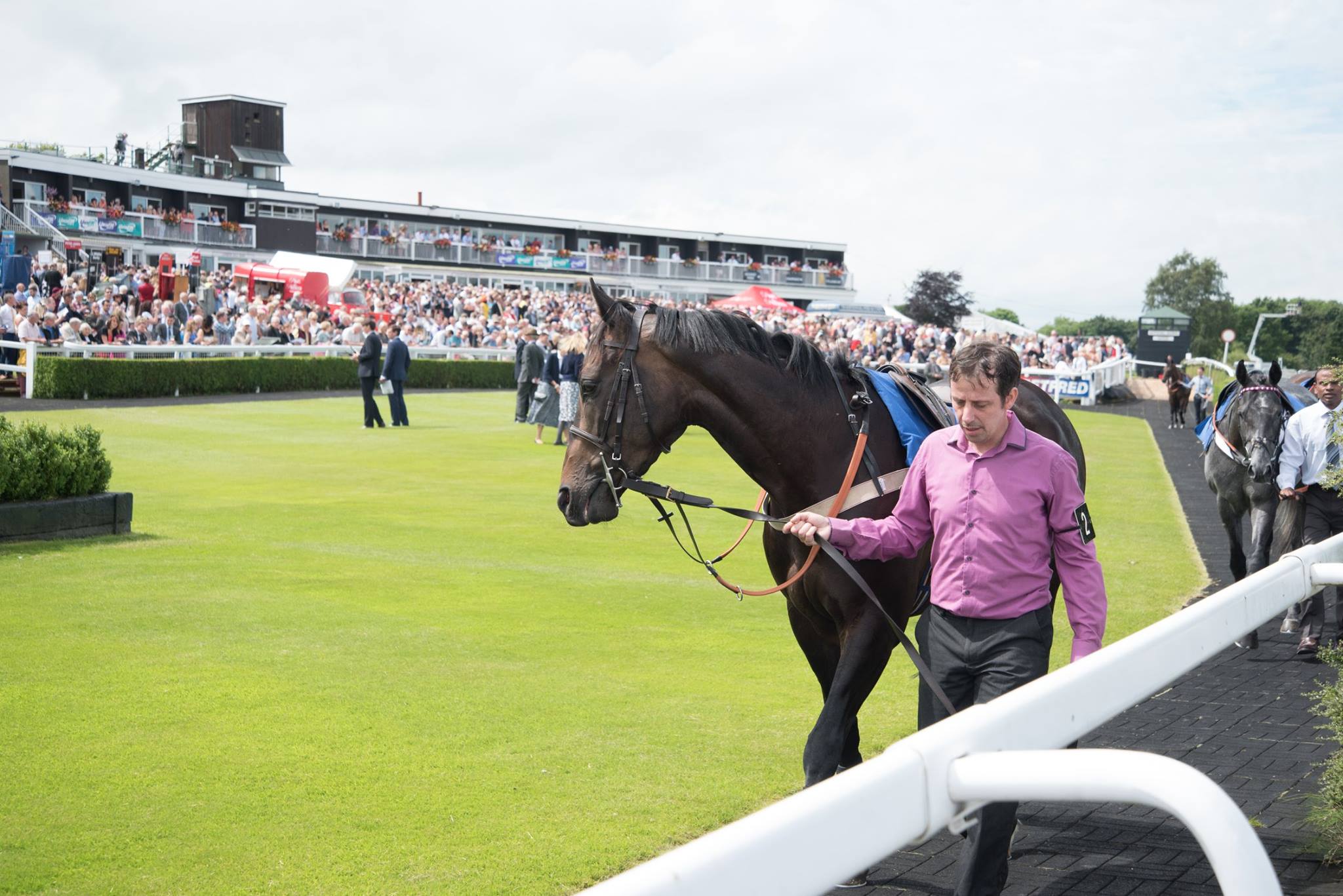 Horse racing returns to Market Rasen racecourse - photo by Simon O'Neill
